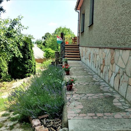 Mór Panorama Apartman מראה חיצוני תמונה